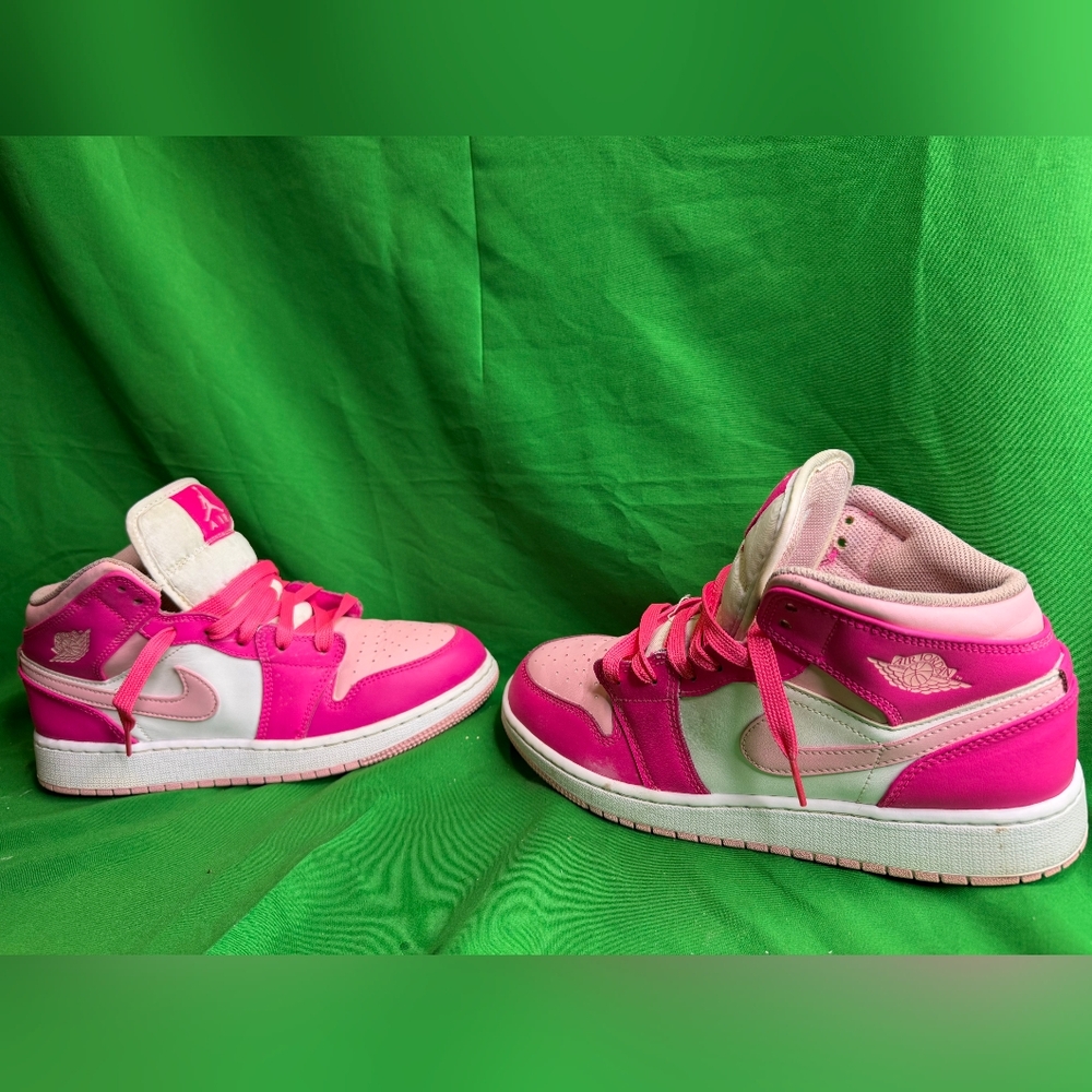 Hot pink, Girls Jordan shoes. Size 6.5Y